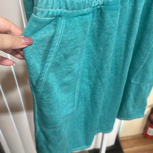 18. Time and Tru Dress - Picture 4 of 6